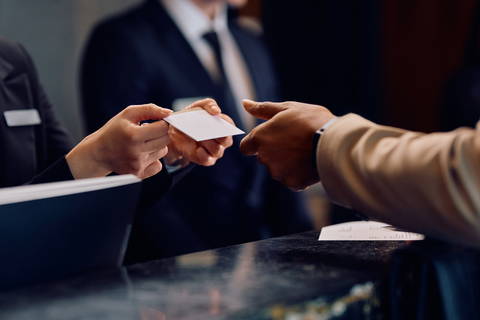 Peut-on arriver plus tôt ou partir plus tard que l’heure prévue à l’hôtel