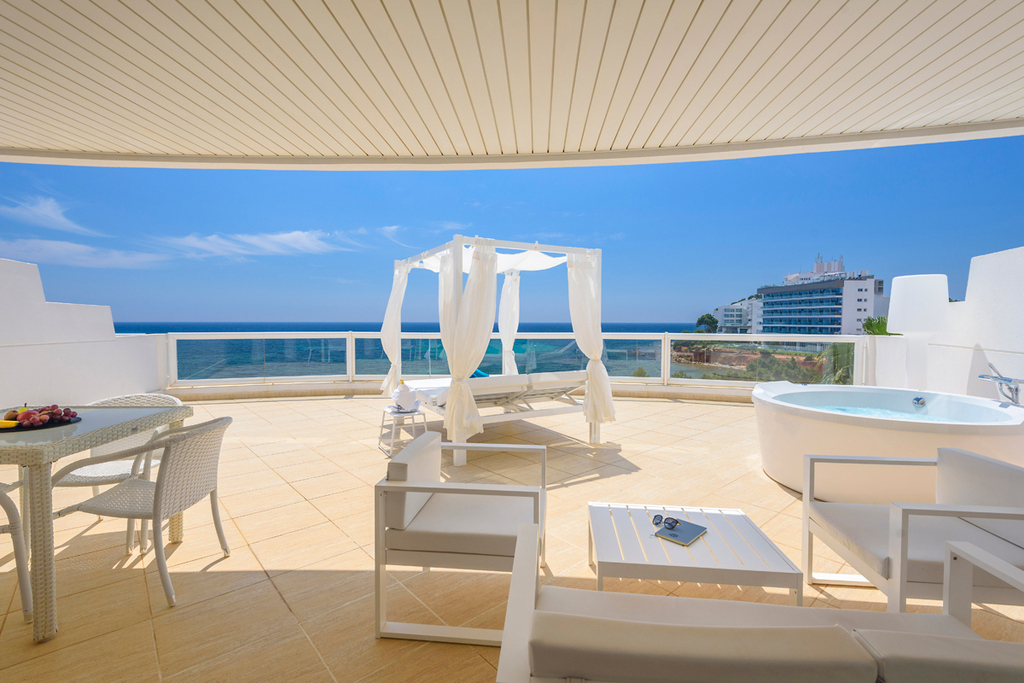 Tropic Garden Hotel Apartments