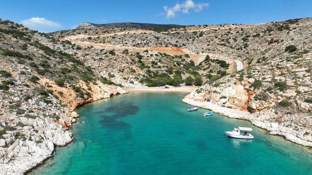 plage de Tourkopighado à Iraklia